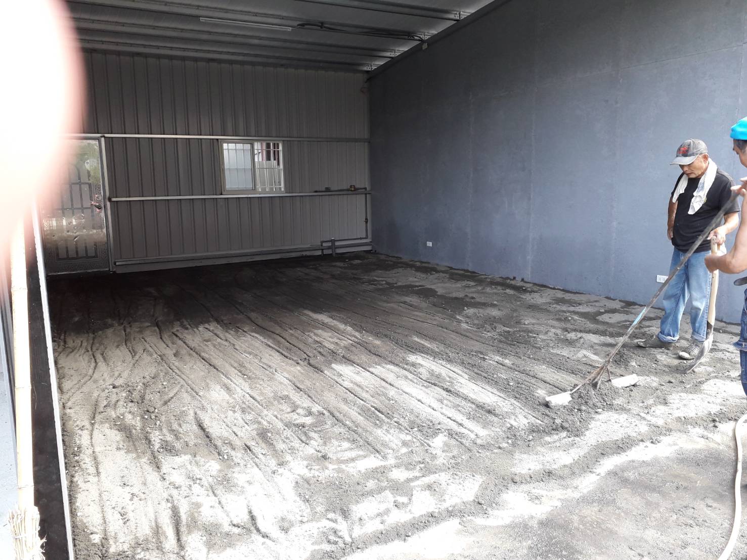 地板鋪混泥沙工程