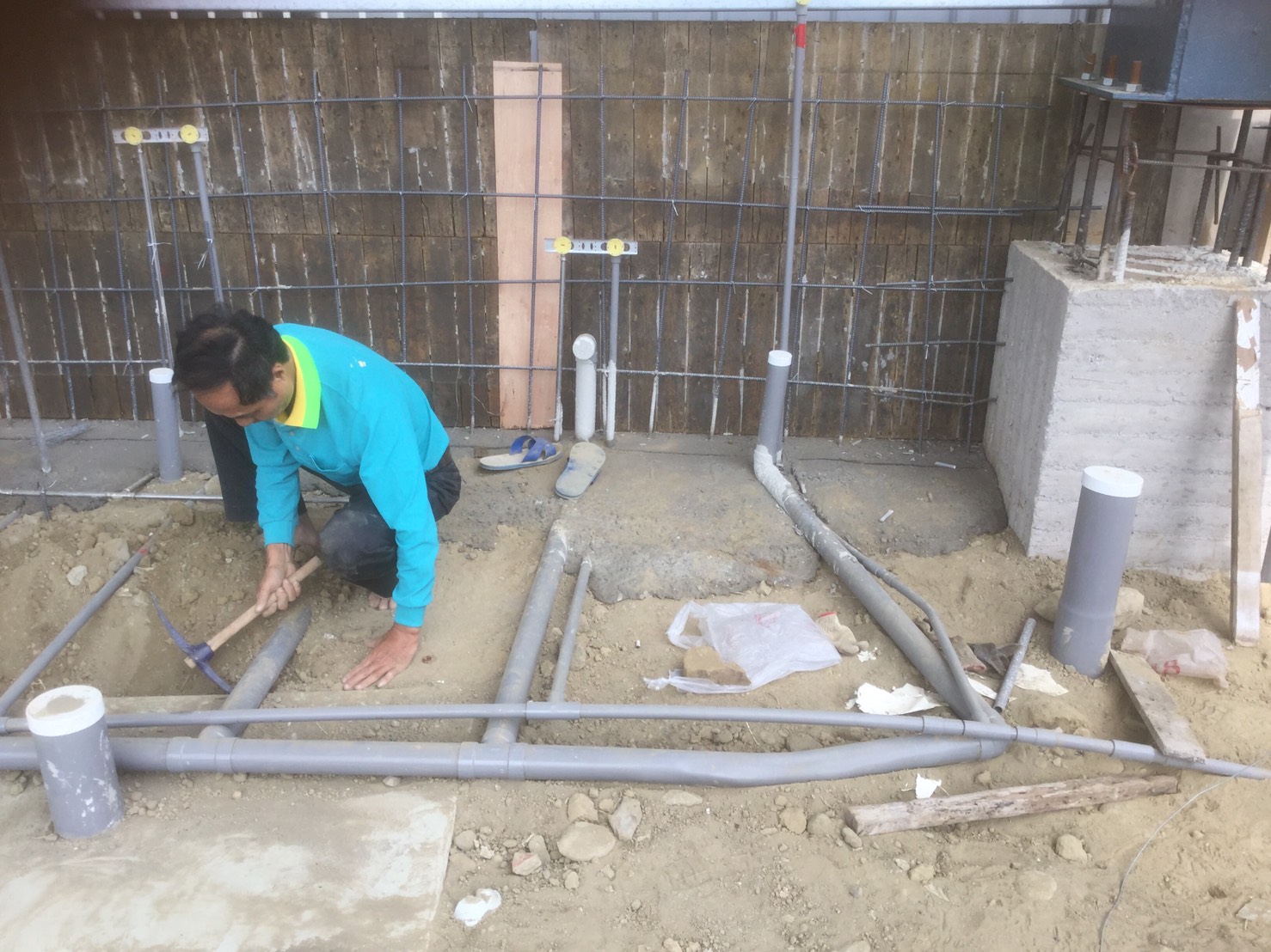 浴室配置水管、排水工程