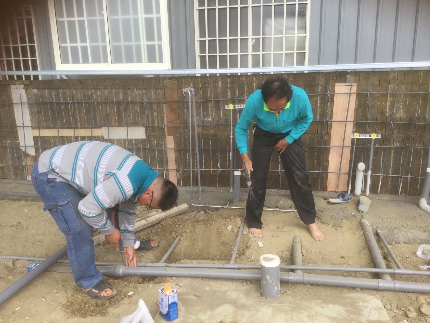 浴室配置水管、排水工程